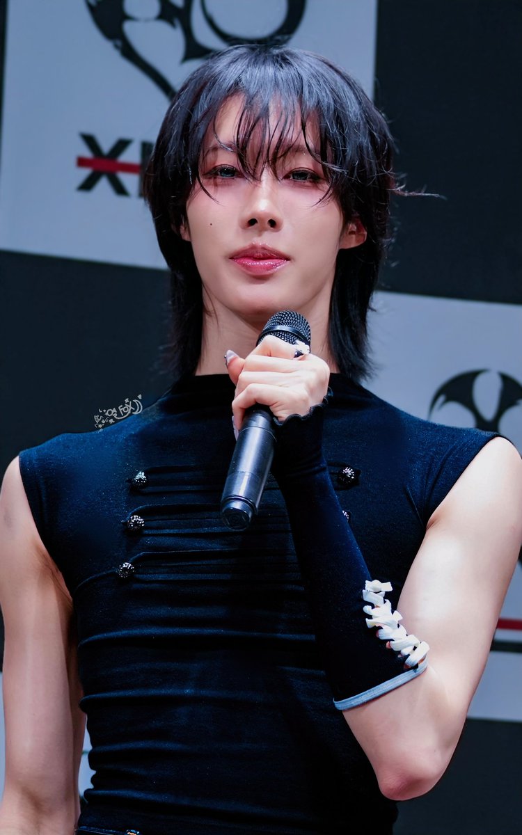yeol__fox's tweet photo. 2026.7.22☾.˖⋆
 XLOV 2ND MINI ALBUM [I,God] 
リリース記念 団体サイン会 

🩷

#XLOV #엑스러브 #エクブ　
#RUI #루이 #ルイ #陳冠叡 #陈冠叡 https://t.co/IGZXEijaQQ