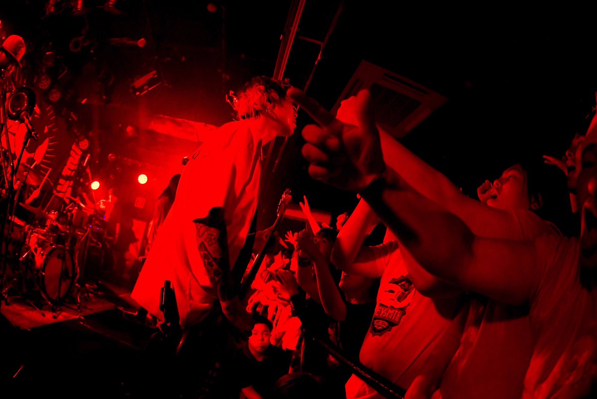 Ba_Vo_YUJI's tweet photo. 8/3(月)宇都宮HEAVEN'S ROCK
“ALL OVER JAPAN TOUR”
photo by @H_and_A
久しぶりの宇都宮！！
メイソンズとも合流ですでに最高です🎺 https://t.co/nnCekDq1n5