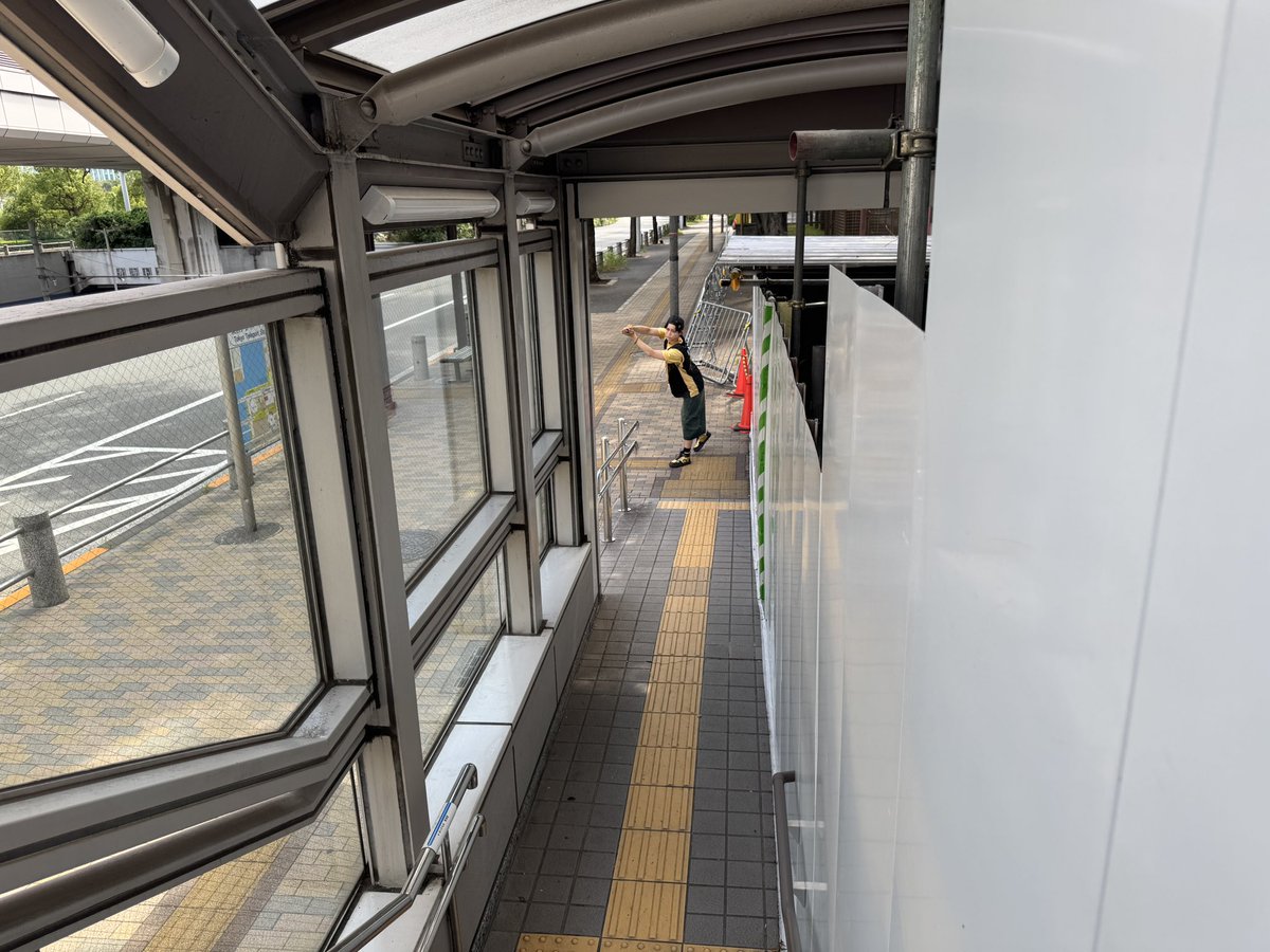 kensuke_mr6's tweet photo. TOYOTA ARENA TOKYOへの行き方
青海駅編

・改札を出たら左に向かいます

・1A出口の階段を降りたらUターンします

・看板が出てくるので左に曲がります

・こちらの場合は先にサブアリーナに到着します

※青梅駅ではないのでお間違いのないように！！
外は暑いので水分補強もしっかりと！！

photo by 唐橋充

#アクターズリーグ🏀