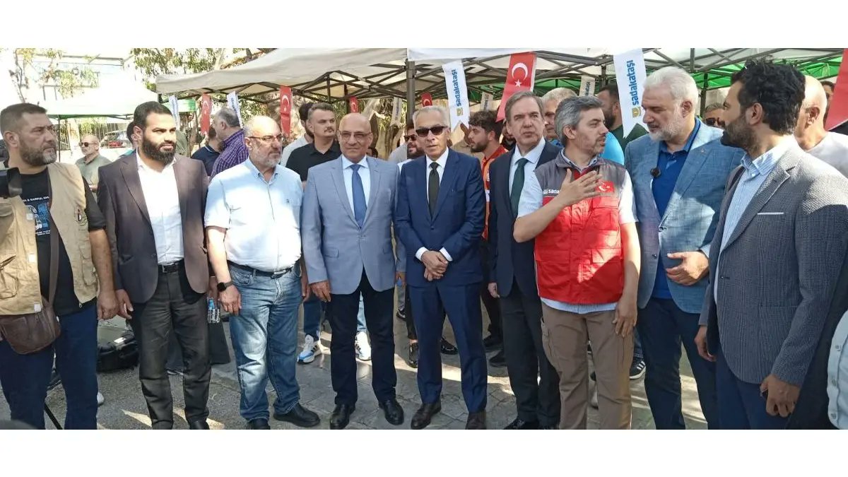 forsanbeiruut's tweet photo. قدمت جمعيات أهلية تركية 280 طناً من اللحوم لمساعدة 140 ألف عائلة في لبنان لمواجهة تداعيات العدوان الإسرائيلي، وذلك بحضور مسؤولي الجمعيات وشخصيات رسمية لبنانية وتركية أكدوا خلالها عمق روابط الأخوة والتضامن بين البلدين.
#فرسان_بيروت
#لبنان https://t.co/bZlVJL2EhK