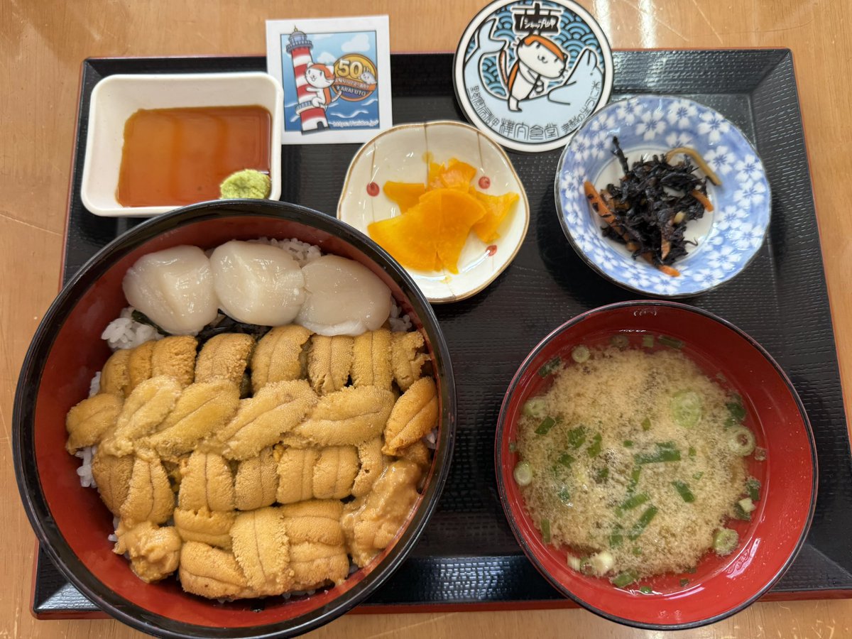 Bun_miel's tweet photo. サ飯は樺太食堂一択！！
うにどけうに丼が悶絶の美味しさ
今回は稚内産ムラサキウニ
今年はイクラが高騰して丼から無くなってた〜😭 https://t.co/sXNjvwIOng