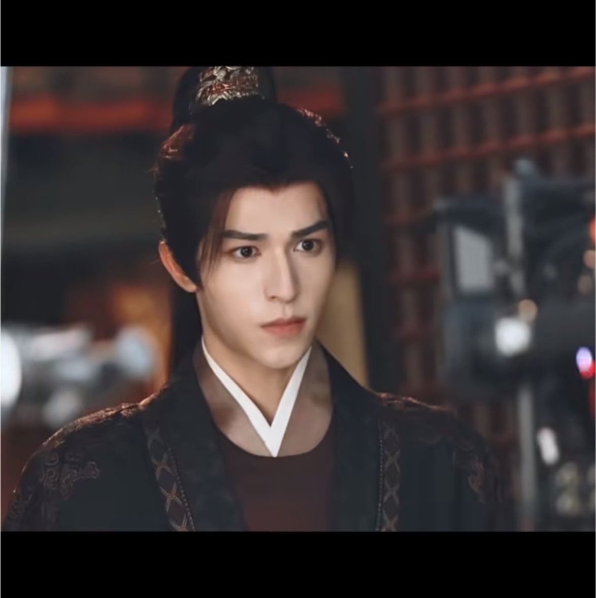 Paipaiztar's tweet photo. อนึ่ง ฮีขึ้นกล้องมาก บ้าบอสุดๆ หล่อแบบโอ้โห ให้ตายเหอะ นี่ชอบซีนฆ่าในคุกด้วย น้ำตาคลอ ตวัดดาบฟันฉับ หันหลังเดินกลับ ทั้งที่ไม่มีบทพูดแต่โคตรได้อารมณ์ เจ็บใจ เสียใจ เศร้าระทมออกมาหมดเลยอะ อยากดูแล้ว เอาดีๆอยากดูบทที่แพทนำอีกหลายๆเรื่องเลย แนวสอบสวนบทที่ลึกลับๆหน่อยก็ดีนะคับแพทลูก🥹🫶🏼