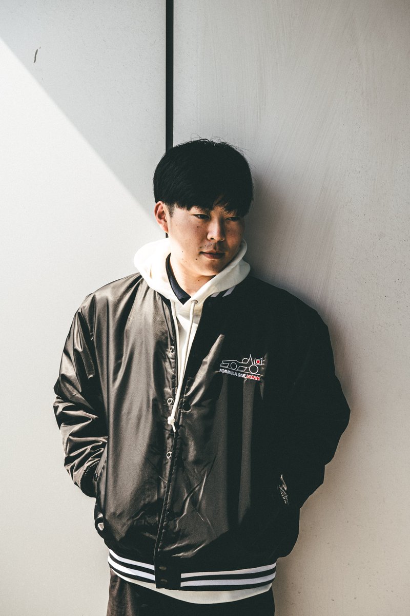 jsae_Official's tweet photo. 本日15:30からオフィシャルグッズの販売が始まります。

今年の新商品【その１】
ジャケット　8,000円（税込）
カラー展開：ブラック　サイズ展開：L/XL　

#学生フォーミュラ https://t.co/DNctLDMfiN