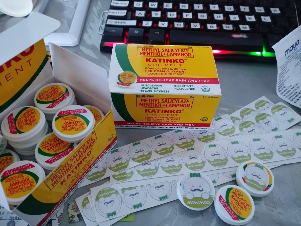 randomPHmoo's tweet photo. Promoting my freebies 😁

Feeling ko mahihiya ako mamigay sa con day. Hingi kayo sakin 'pag nakita nyo ko haha

Okay lang kahit walang trade, lapit lang kayo :) https://t.co/KOqiCXHe09