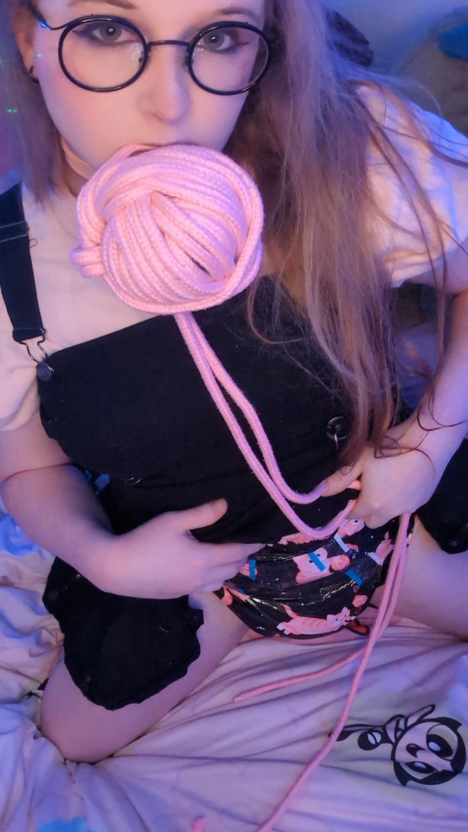 lilCabbagepatch's tweet photo. I go these kitten diapers from @CutiePlusU and they are just adorable 😍. I had to larp as a kitten for a bit while wearing them 🤭 https://t.co/S8PvKk98X9