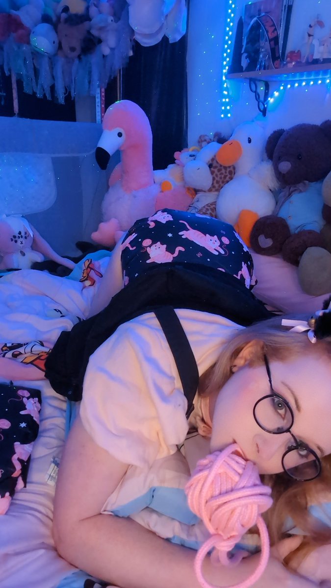lilCabbagepatch's tweet photo. I go these kitten diapers from @CutiePlusU and they are just adorable 😍. I had to larp as a kitten for a bit while wearing them 🤭 https://t.co/S8PvKk98X9