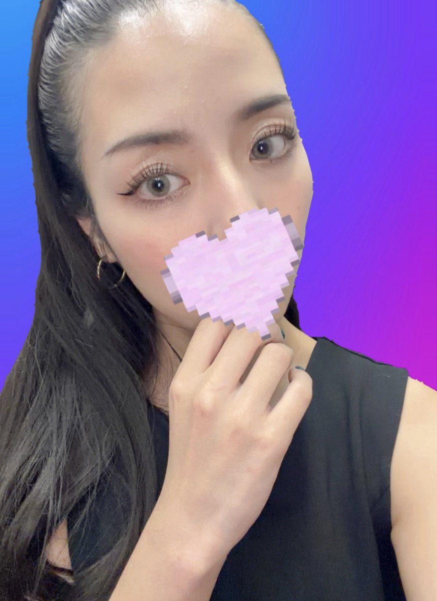 yuri_himits's tweet photo. 背景の隠し方わからんかたw

デコ出す日もある🧑‍🦲✨ https://t.co/HYMtcUx3TF