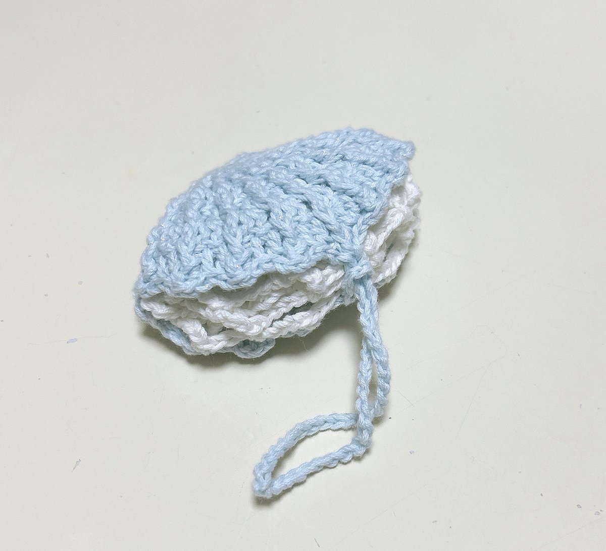 mimiamimono's tweet photo. TUMUGI様(@tsumu__crochet )の⬇️の動画を見ながらめちゃくちゃ可愛いペットボトルホルダーを編みました〜✨️
貝殻の可愛さと使用糸のキラキラ感が堪らなく夏っぽくて自分用と母用に一気に2つ作っちゃいました♡
暑い夏もウキウキで乗り越えられそうです☀️
https://t.co/n6J1K9Hm7a https://t.co/7DNOQdtbpU