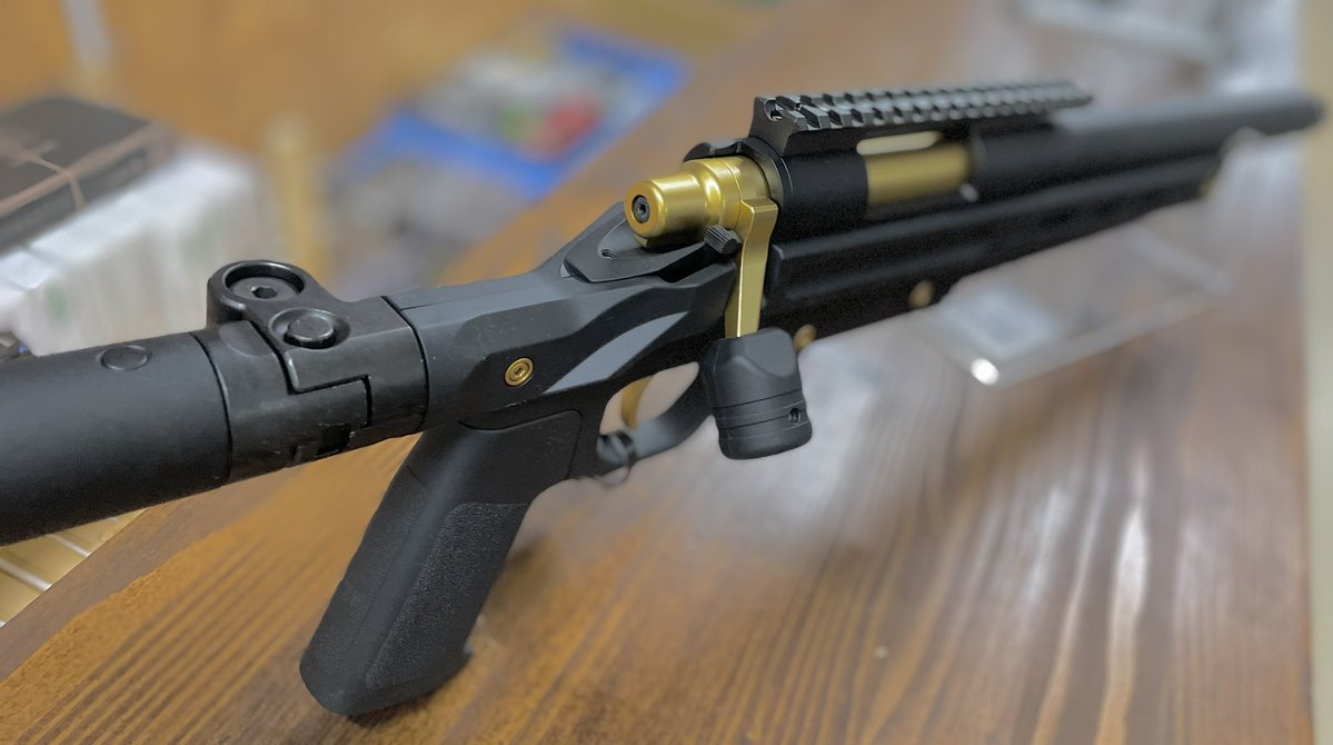 Dongeya_info's tweet photo. 東京マルイ VSR-ONE GOLD EDITION
ブラックボディにゴールドパーツを採用🤩存在感抜群👏かつ軽量で扱いやすいVSR-ONE🤙🏻✨精密射撃が楽しめる高い命中精度😎M-LOKハンドガード採用でカスタム性も◎ゴールドのボルトや各部パーツが所有欲を満たします😍気になる方はぜひ店頭でご覧ください!
#VSR https://t.co/QBVvG9hc6K