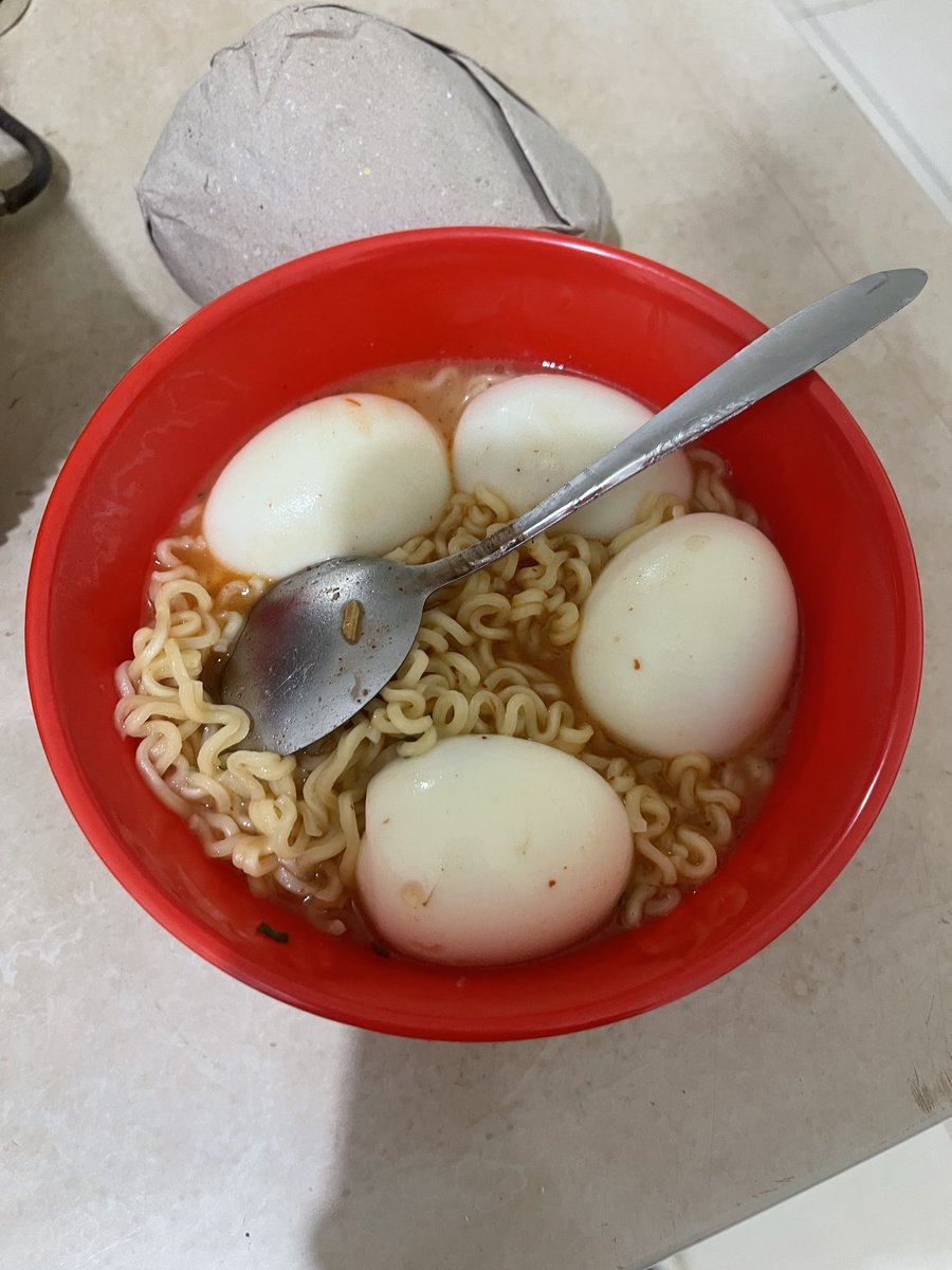 JawiNeko's tweet photo. dunia perteloran siang ini. https://t.co/uGsqC4ciur