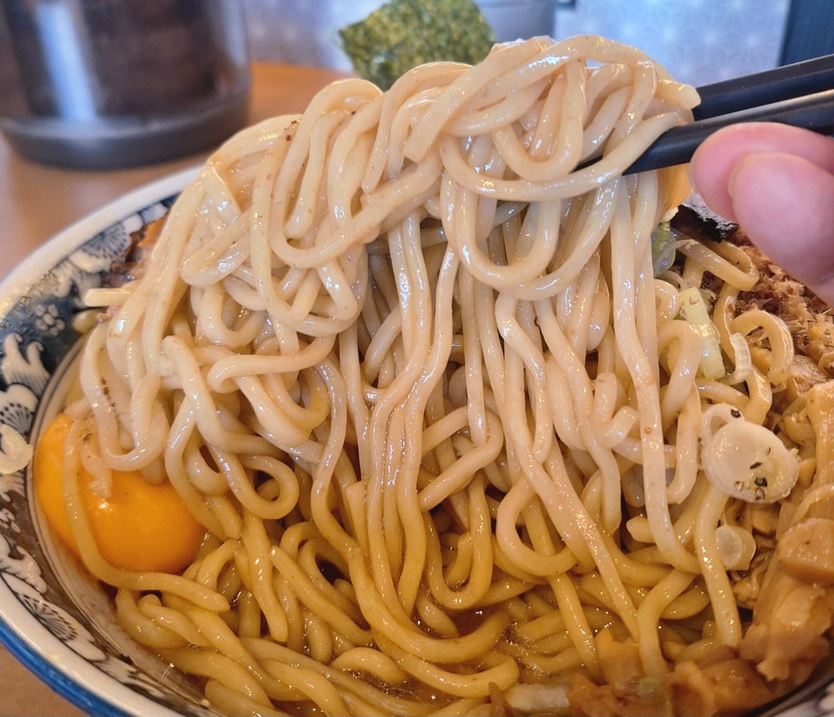 ora_nacky's tweet photo. 長岡市
麺香房ぶしや 本店
油そば　¥1150
麺特大　¥250 https://t.co/bkD6xbLe47