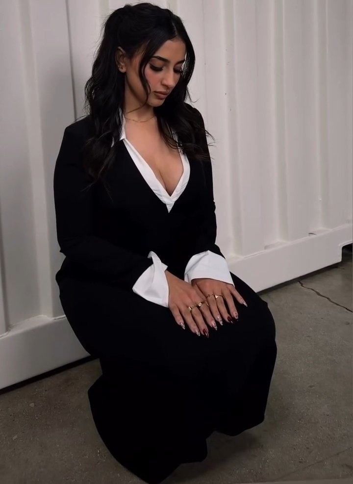 MoleWole90586's tweet photo. ايه يا ماريا كل ده 🤤👀👀
#EgyptianGirls #ArabGirls #EgyptianBeauty #ArabBeauty #HotArab #SexyArab #MiddleEastBeauty https://t.co/9aWBGRlmCt