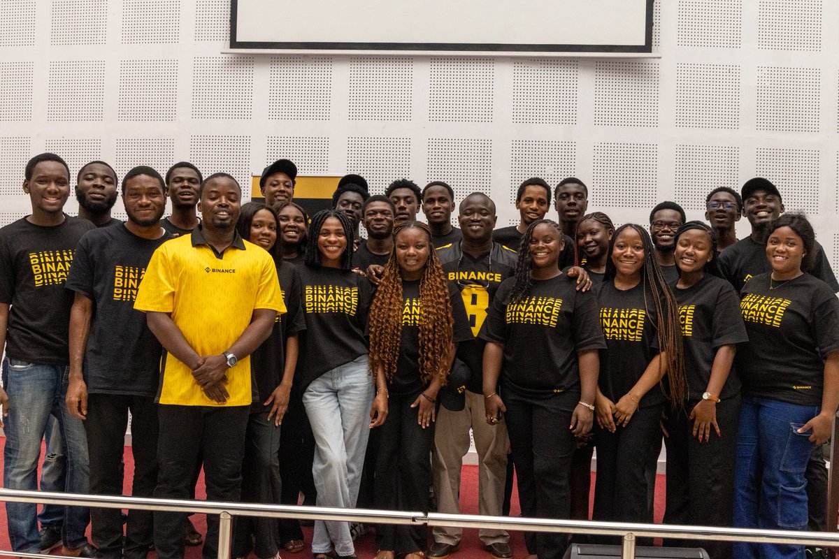 TradeChain_A's tweet photo. Proud of the TradeChain volunteers for helping make the @binance University Tour at KNUST a success. Thank you for serving with excellence! 🙌

@BinanceAfrica #TradeChain #KNUST #Web3  #BinanceUniversityTour #KNUST #Blockchain #Web3 #FinancialLiteracy #VolunteerLeadership https://t.co/49O1zT3a8q