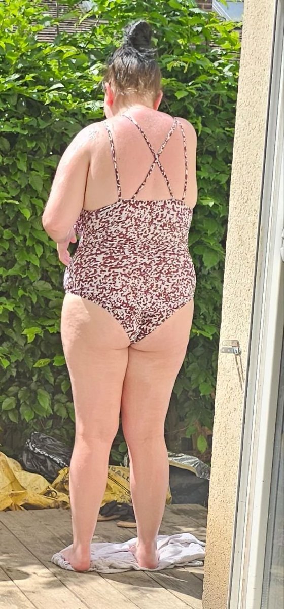 lokol6treb's tweet photo. La soeur d'un abonné. Une poitrine très généreuse qui donne très envie.
#irl #soeur #proche #candid https://t.co/zDvXjb2rqP
