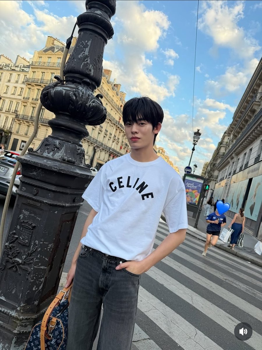 Ineselsh's tweet photo. Je poste le mien avec un peu de retard 😅
#DMDSD #domundiselcaday #porsuppakarn https://t.co/WymaUkbgen