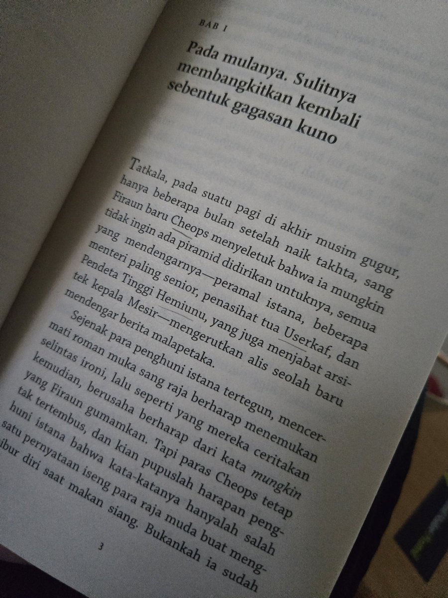 astisaa's tweet photo. @omcopywriter Tadi sempet icip2 halaman awal dan ini highly recommended kak!! https://t.co/yp6zuFh2yf