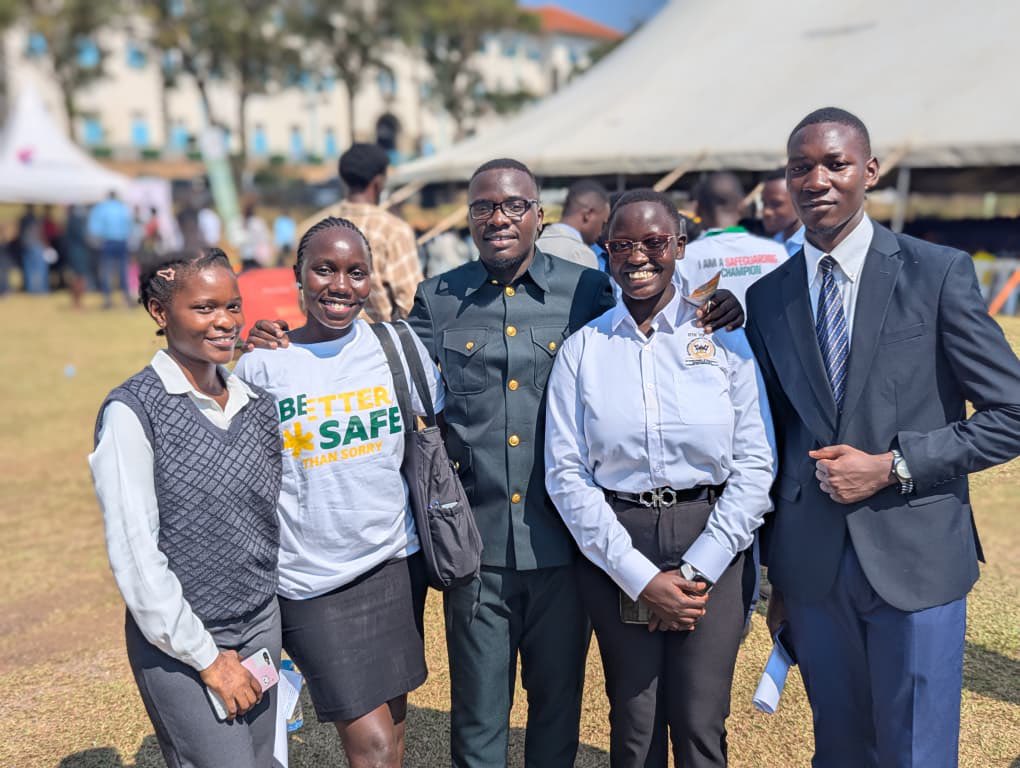 Soviqn123's tweet photo. Welcoming Fresher’s to the hill is one of the beautiful things I’ve things I’ve seen 🙏🏽#makerereuniversity #emergingleadersprogram https://t.co/bCV6By2VE9