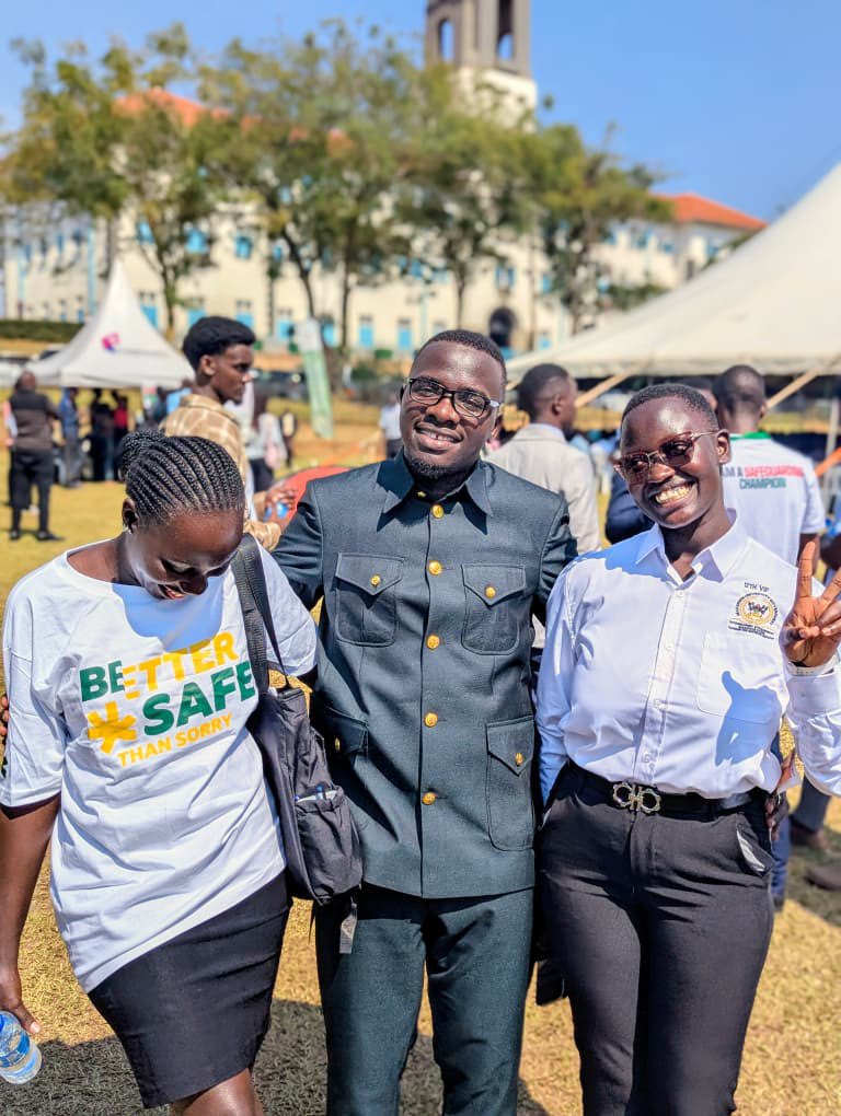 Soviqn123's tweet photo. Welcoming Fresher’s to the hill is one of the beautiful things I’ve things I’ve seen 🙏🏽#makerereuniversity #emergingleadersprogram https://t.co/bCV6By2VE9