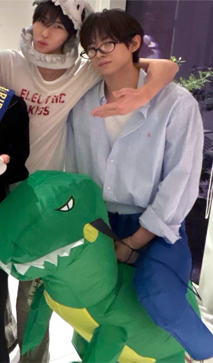 jjiscollecting's tweet photo. น้องชัชป่ะ หล่อนะลูกชั้น https://t.co/OeYRlV8Yo7