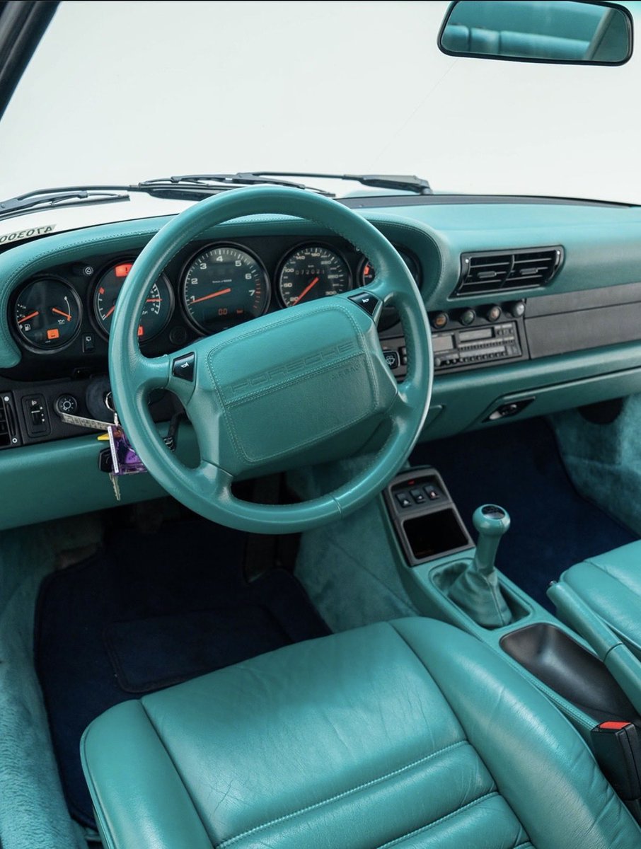 Jordan92338366's tweet photo. 964 Turbo in Wimbeldon Green inside &amp; out….💎💎 https://t.co/f7WosE4iBW