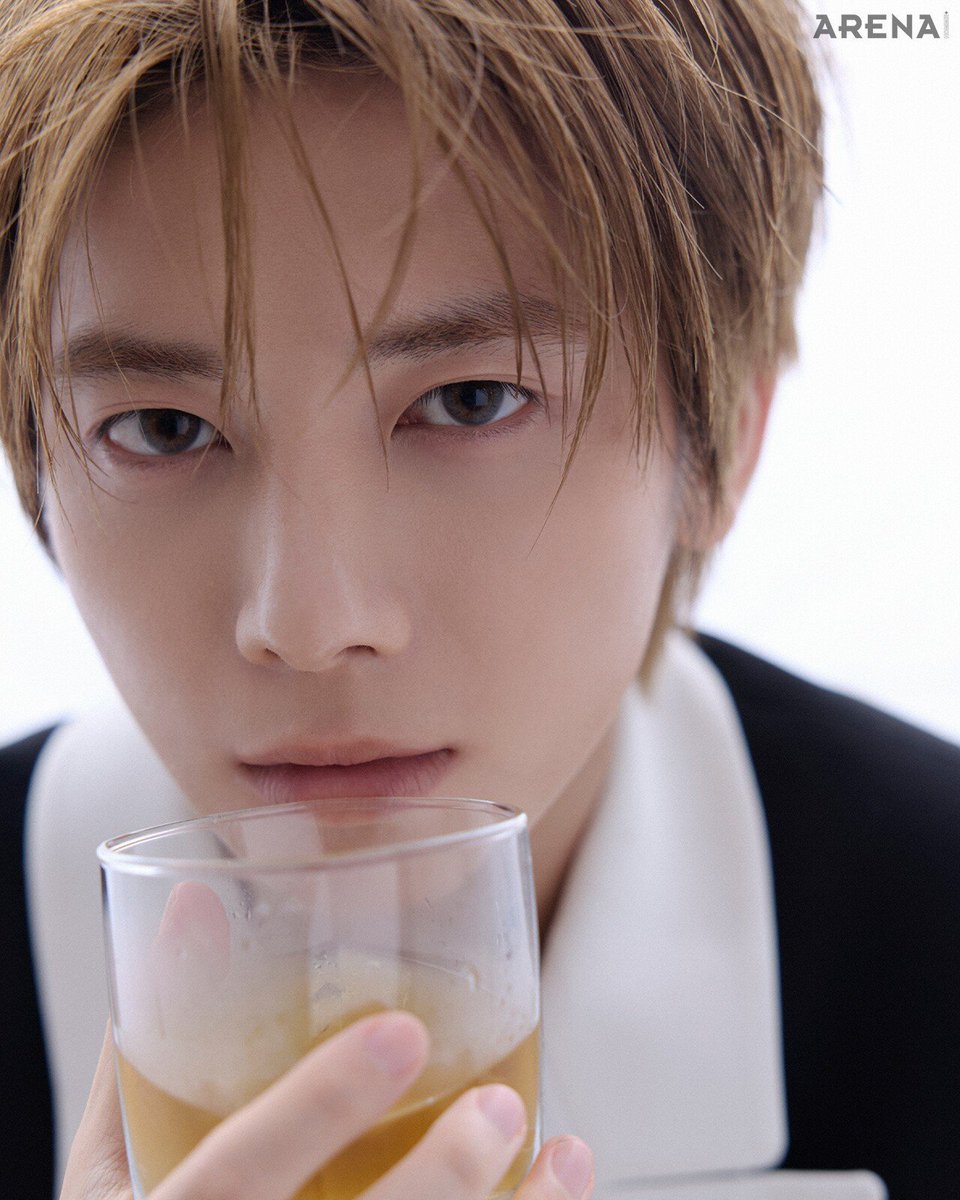 TXTintl_twt's tweet photo. #TAEHYUN's interview for Arena Homme Plus Korea is now available.

"No matter the circumstances, things couldn't have been better than they are now. I have faced many crossroads of choice throughout my life. Whether to focus on my studies in middle and high school, to join a different agency, or to stay at Big Hit Music before HYBE. Looking back, I made the best choice."

Full interview here:
https://t.co/Mz860lhQkV

#TOMORROW_X_TOGETHER 
#투모로우바이투게더 #태현