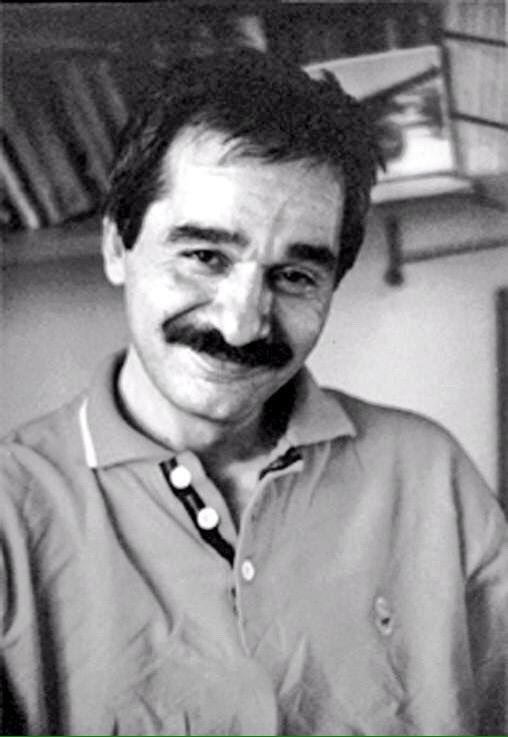 GunlukhafZa's tweet photo. 4 Ağustos 2013:
Şair Ahmet Erhan (55) hayata veda etti https://t.co/iK3VkEIvD3