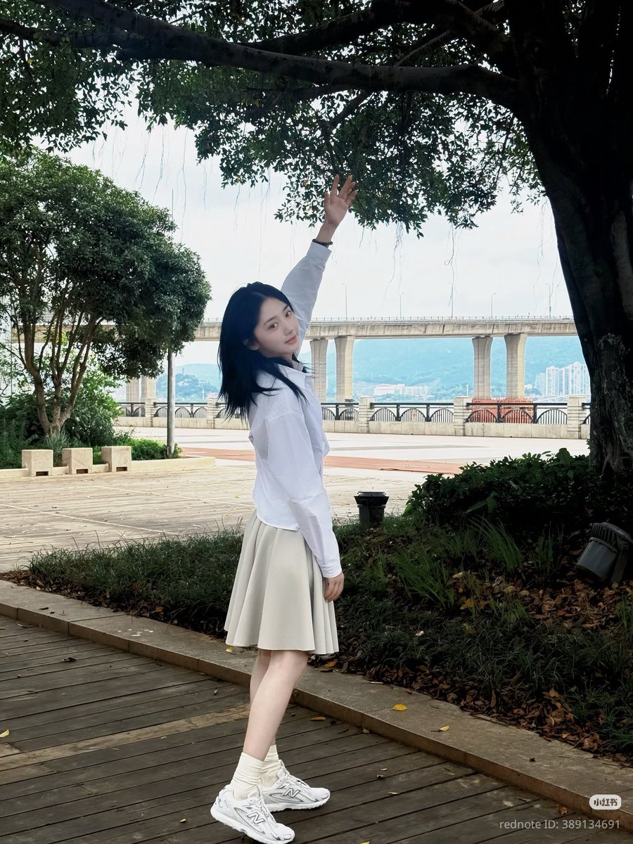 CSerieslover's tweet photo. ลูกสาวมาโพสต์ใน Xiaohongshu ด้วย
อันนี้ผมยังยาวอยู่น่าจะของเก่าเอามาเล่าใหม่
#WangYinglu #王影璐  #หวังอิ่งลู่
ออกไปเที่ยว 
#ดาราไม่ได้มีแค่สองด้าน (มีหลายแง่มุม หลายบุคลิกให้เห็น) มีต่อ https://t.co/UFSZHrB6R8