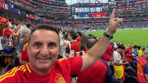 sergipitarch's tweet photo. ‼️ L'alcalde de la Nucia, amic de Pérez Llorca, va viatjar en el xàrter de la Federació al Mundial i va assistir a les semifinals i a la final https://t.co/quy0X6mUv8 https://t.co/5Jg1ceB6NH