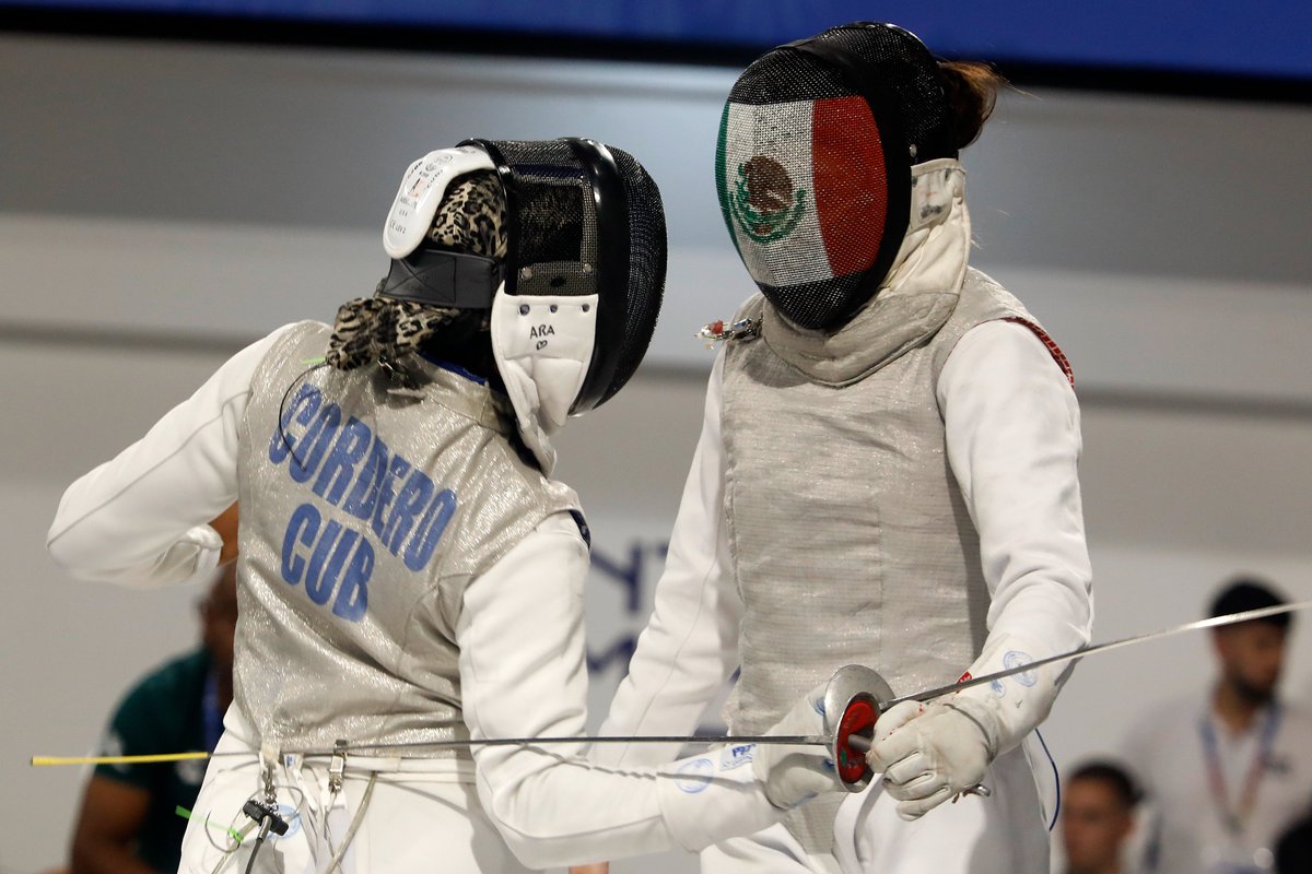 jit_digital's tweet photo. #Cuba en los JJCC #SantoDomingo2026
#esgrima: Postales de la actuación de las cubanas Arays Cordero y Melissa Pérez en los combates del #florete en los XXV Juegos Centroamericanos y del Caribe.
#DeporteCubano #InderCuba65
#VeranoConMiGente #SiempreXCuba https://t.co/OvZlhJ0mr6