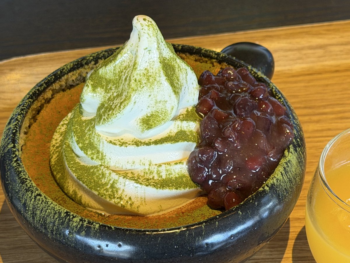 hecateball's tweet photo. カステラうまい https://t.co/vZN39RIeCX