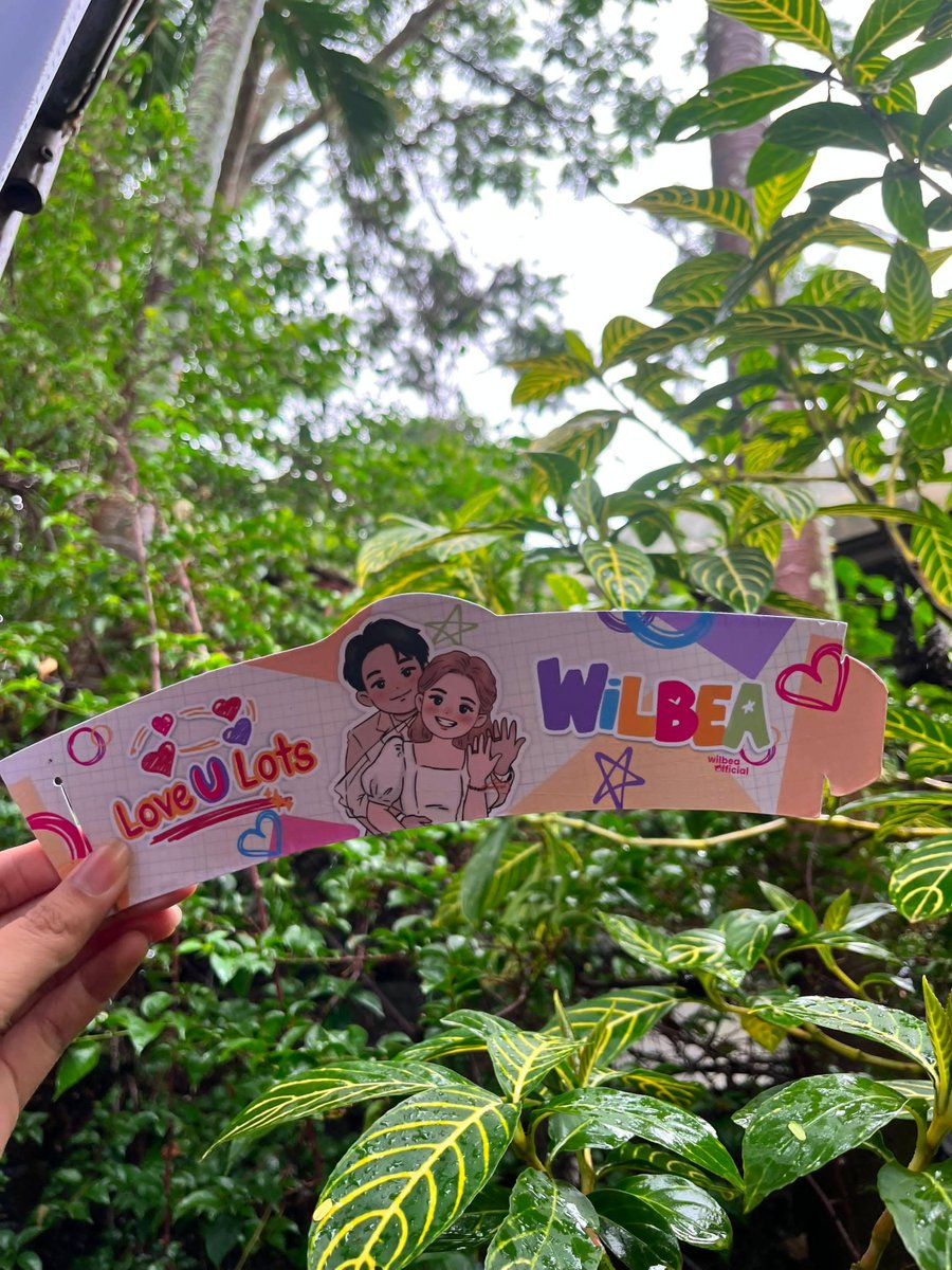 wilbea_ofc's tweet photo. post ko daw sabi nung nagdesign ng cupsleeve hahahaha 

#wilbea https://t.co/poP6s2Ki8Q