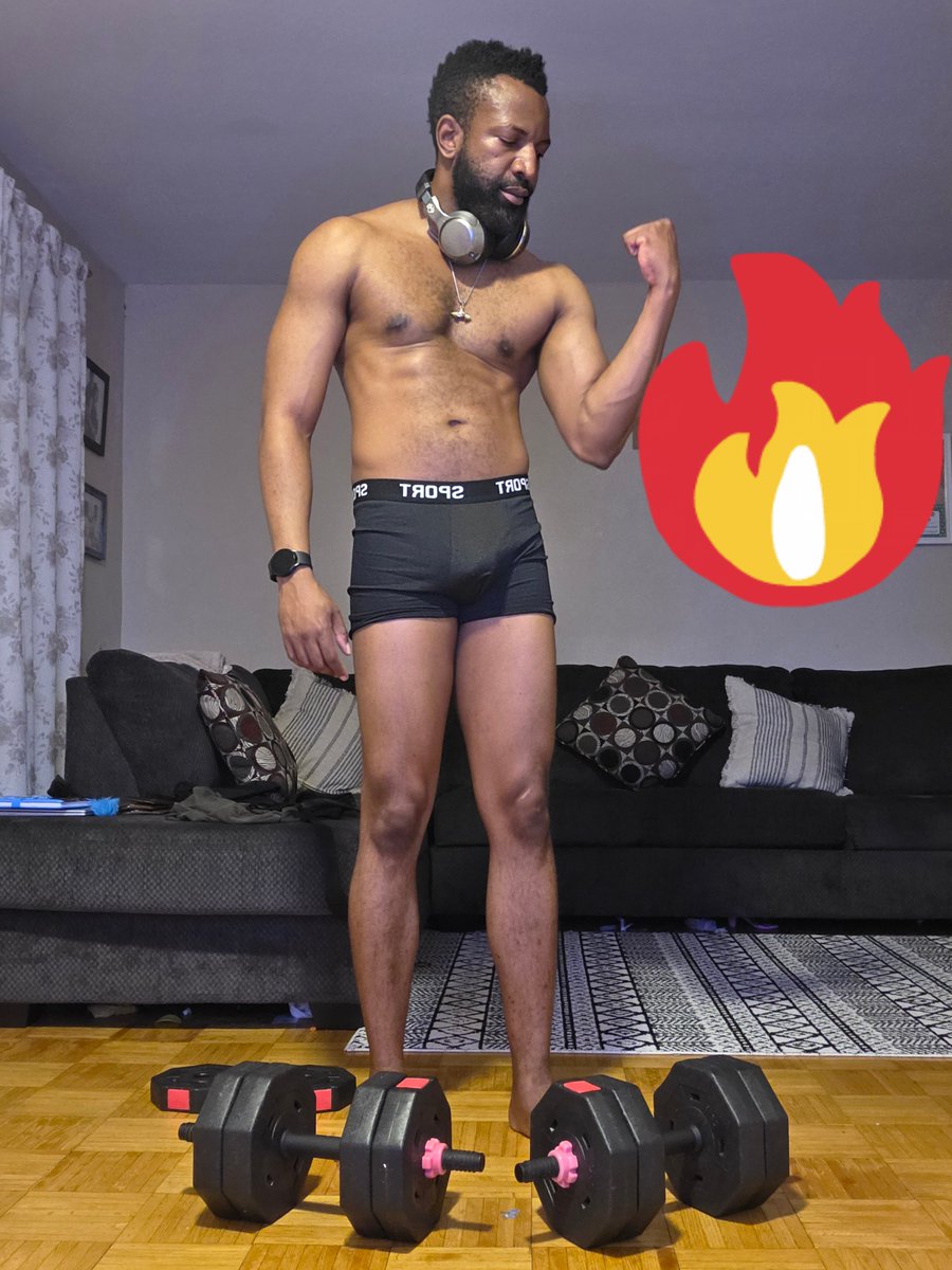 Fit_With_Keith's tweet photo. Every transformation has to start somewhere. Make sure you take note of your starting point so you can look back and quantify the progress. This is me at 74kg feeling like the bodybuilder i know i will become 😅 https://t.co/3JgZKJgslo