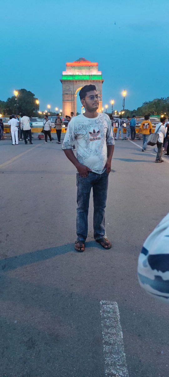 AzadAli09124900's tweet photo. https://t.co/QzQDKnV1oJ