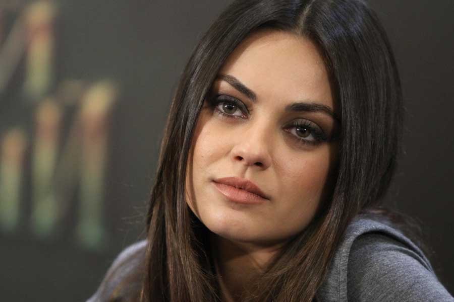 PNICOFARPODOR's tweet photo. @gui_chaves20 Ela não é feia, mas também não bonita nivel Mila Kunis por exemplo.

Zendaya é normal. Tipo, tem milhares delas espalhadas por aqui em São Paulo. https://t.co/c1UsCVFyCq