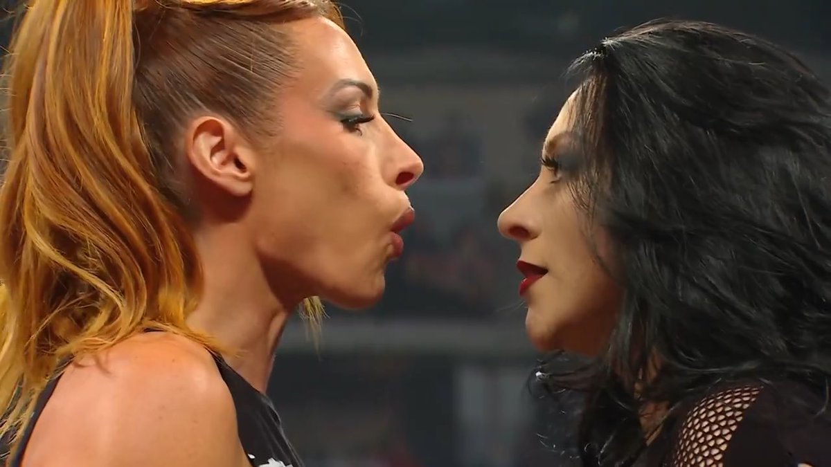 queen_wwe1's tweet photo. @BeckyLynchWWE vs @Steph_Vaquer 
The toughest competition in WWE is coming 😤😤🔥✊
#WWERAW https://t.co/AZrPwU2TFN