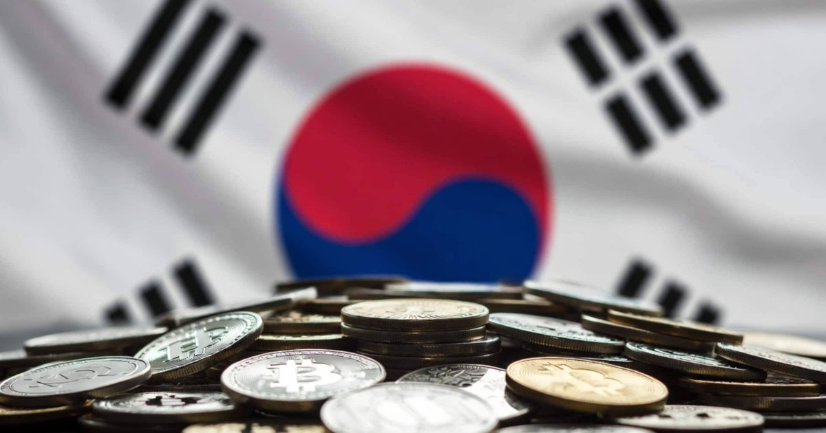 ErikHodler's tweet photo. 🇰🇷 $367M in stablecoins left South Korea in June, marking the 18th consecutive month of net outflows.

The trend doesn't necessarily signal investors leaving crypto. Instead, many are moving funds to overseas exchanges for access to DeFi, staking, RWA, and derivatives that remain limited in the domestic market.

Meanwhile, South Korea is accelerating its digital asset regulations while tightening oversight of cross-border crypto flows.

💬 Will stronger regulations help bring capital back onshore?

#Crypto #Stablecoins #SouthKorea #DeFi #RWA #Staking #Blockchain #CryptoNews