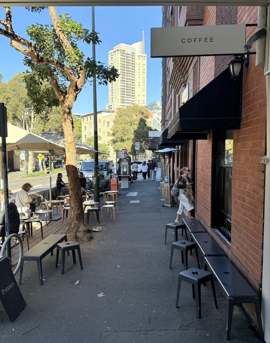 MattHope4's tweet photo. A Sydney stunner and a coffee morning in Potts Point before seeing the Archibald at the NSW Art Gallery. Fab coffee enjoyed at -
☕️ Barrel One Coffee
☕️ Primary Coffee
#sydney #pottspoint #coffee https://t.co/dPICIcvcbY