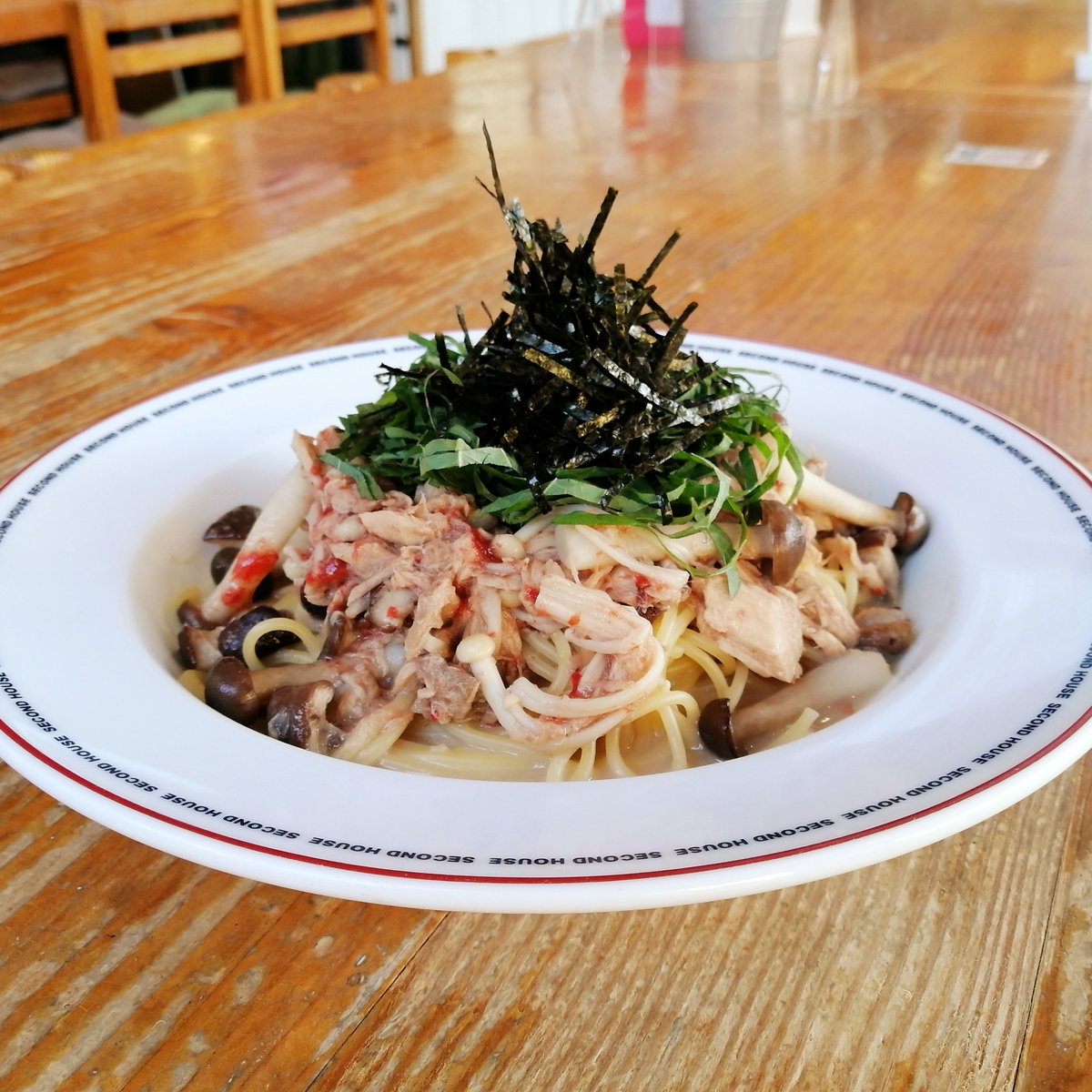 _SECONDHOUSE_'s tweet photo. さっぱりとした梅が夏においしい✨
『ツナきのこ梅シソ』スパゲティ

ツナのお塩っけあるコクと、
さっぱりとした梅が和だしにマッチした
夏にもおいしく食べられる一皿です。

夏バテしがちな今、しその香りも食欲をそそってくれます😊

🍴 ご提供店：京都のspaghetti &amp; cake SECOND HOUSE各店 https://t.co/5Qo7PB0wAW