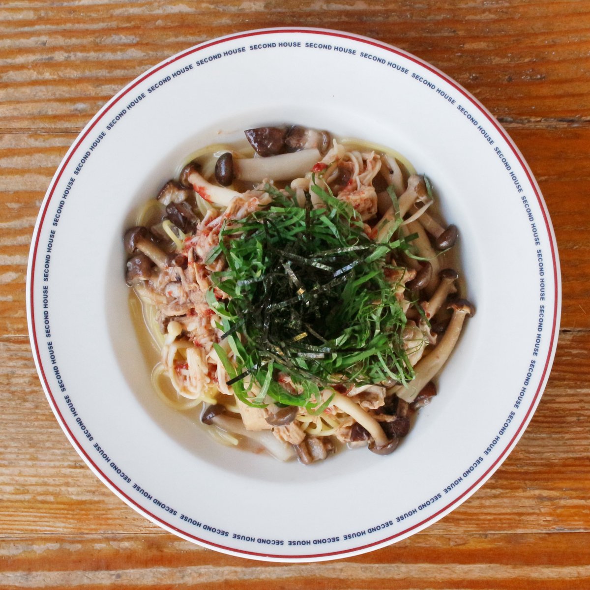 _SECONDHOUSE_'s tweet photo. さっぱりとした梅が夏においしい✨
『ツナきのこ梅シソ』スパゲティ

ツナのお塩っけあるコクと、
さっぱりとした梅が和だしにマッチした
夏にもおいしく食べられる一皿です。

夏バテしがちな今、しその香りも食欲をそそってくれます😊

🍴 ご提供店：京都のspaghetti &amp; cake SECOND HOUSE各店 https://t.co/5Qo7PB0wAW
