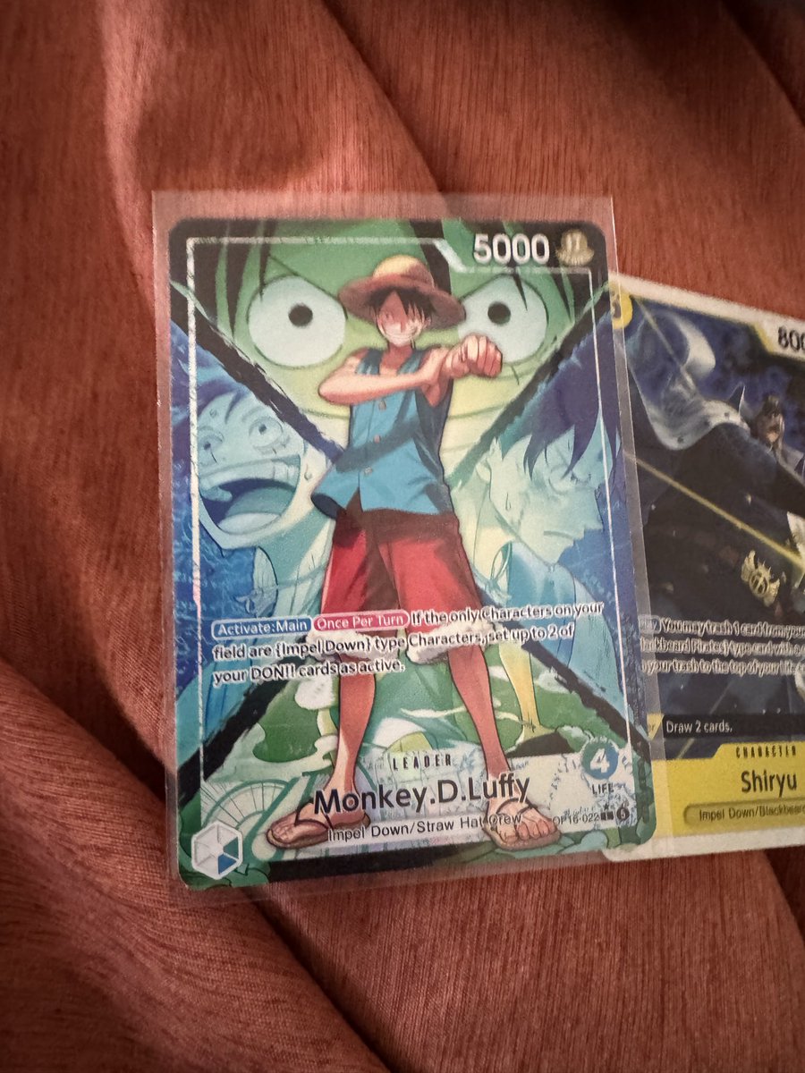 pauldelfin_'s tweet photo. @onepiecetcgdeal Banger hits from banger boxes https://t.co/YQemWIthMX