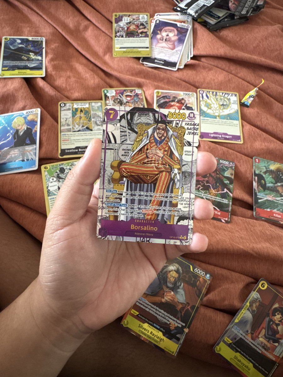 pauldelfin_'s tweet photo. @onepiecetcgdeal Banger hits from banger boxes https://t.co/YQemWIthMX