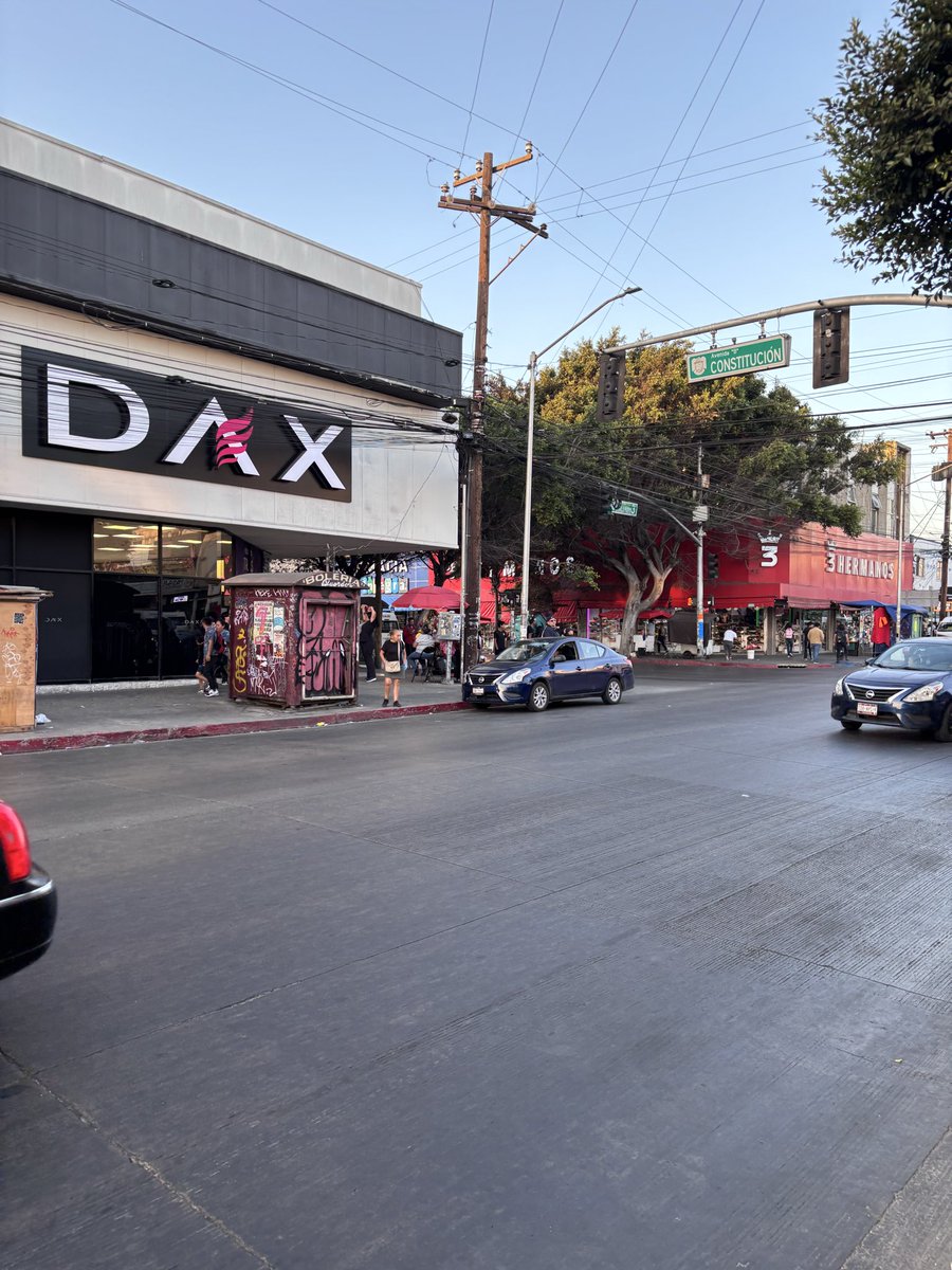 vivitru3's tweet photo. Alguna cachondita en el centro que me quiera sacar la lechita? 🥵
#tijuana #centro #dotado #vergon #lechero https://t.co/SxGGn9dBne