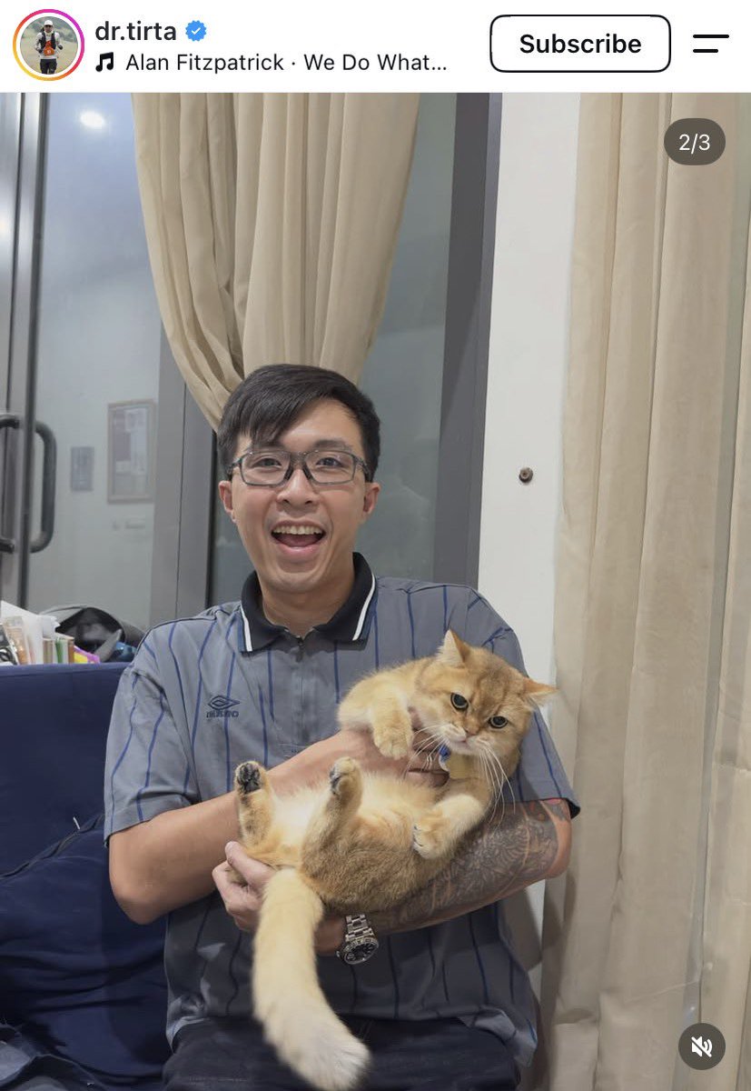 LambeSahamjja's tweet photo. rahasia muka glowing ala dokter tirta: 
- sering ngobrol sama kucing https://t.co/LDHQvNKERa