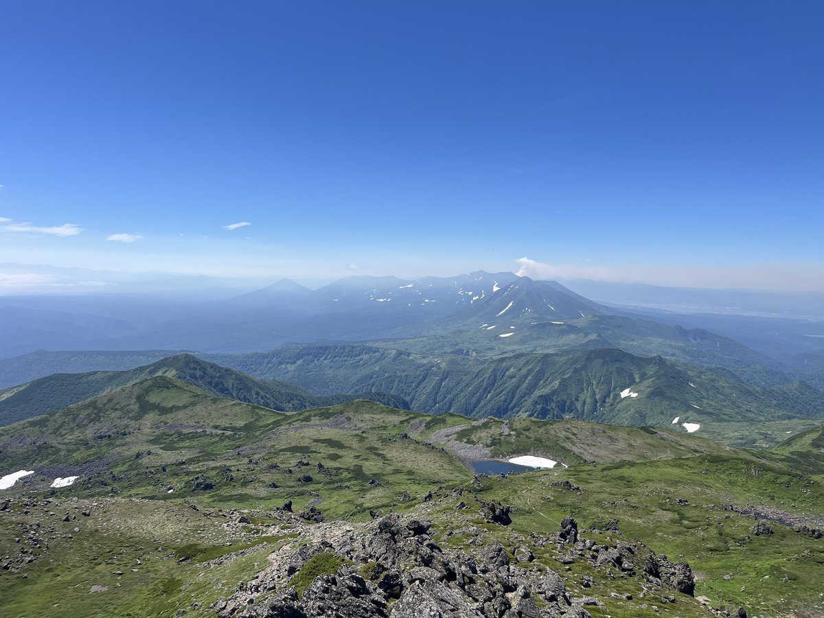 WiseCamera's tweet photo. トムラウシ 、天気が良すぎる⛰️ https://t.co/y3YUmrzLGv