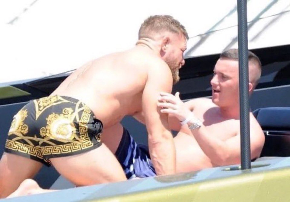 GiacomoMMA's tweet photo. ilia topuria is following conor’s footsteps once again https://t.co/4kBlswe5vQ