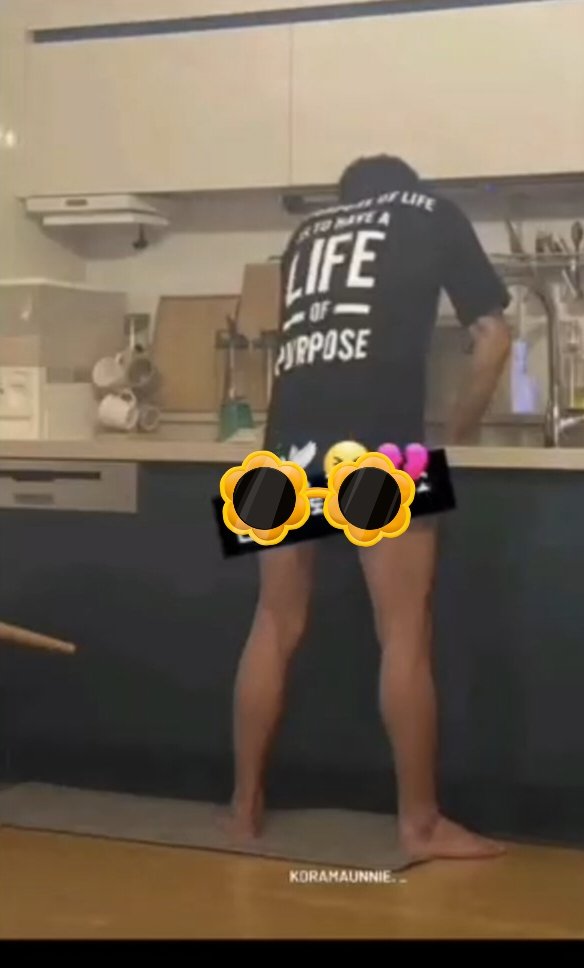 loulodi295460's tweet photo. Male model🤣🤣🤣 https://t.co/YX2UGR3v3k