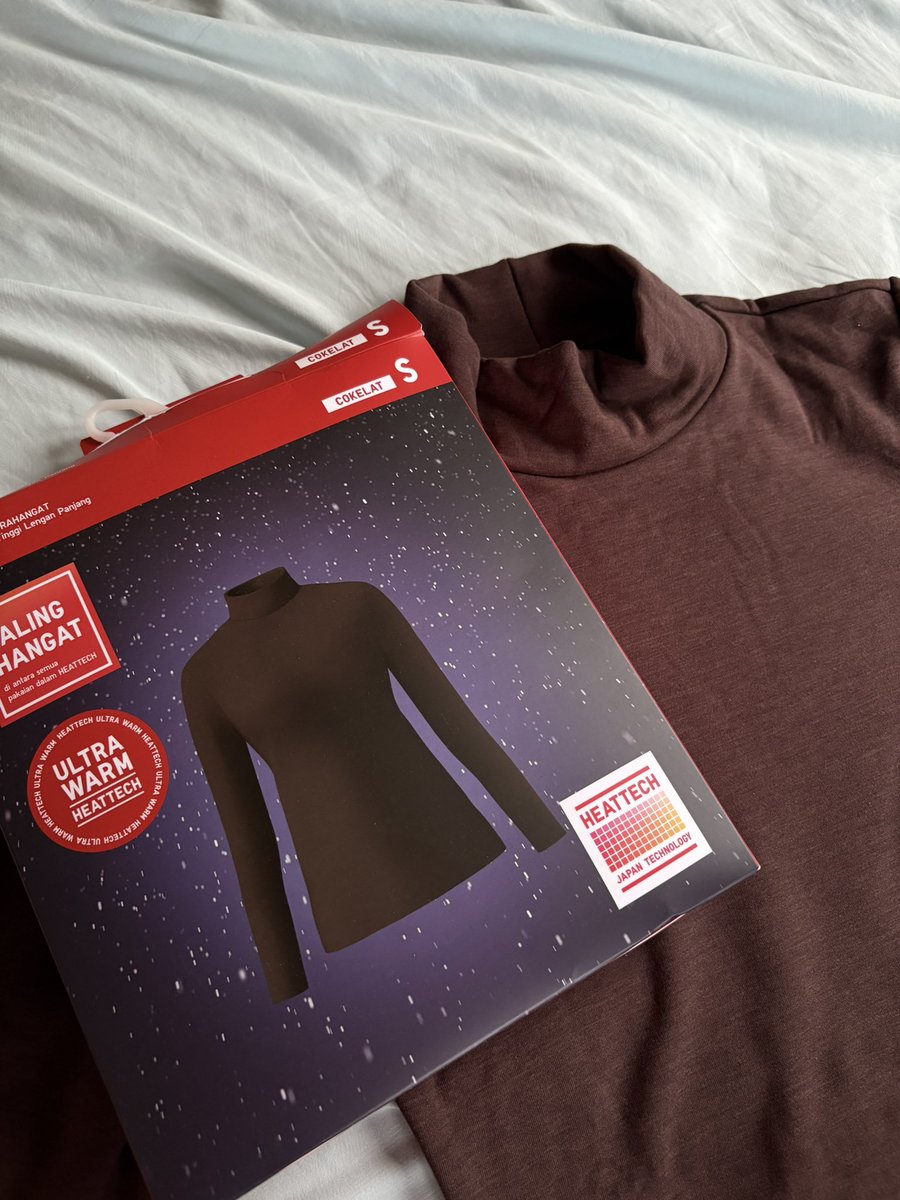 UGM_FESS's tweet photo. kulak! preloved uniqlo heattech ultrawarm warna coklat. belum pernah dipakai.

250k aja, harga asli yg kanan

yuk barangkali yg mau naik gunung dan butuh pakaian hangat 😗 https://t.co/QdNVF2kkxn
