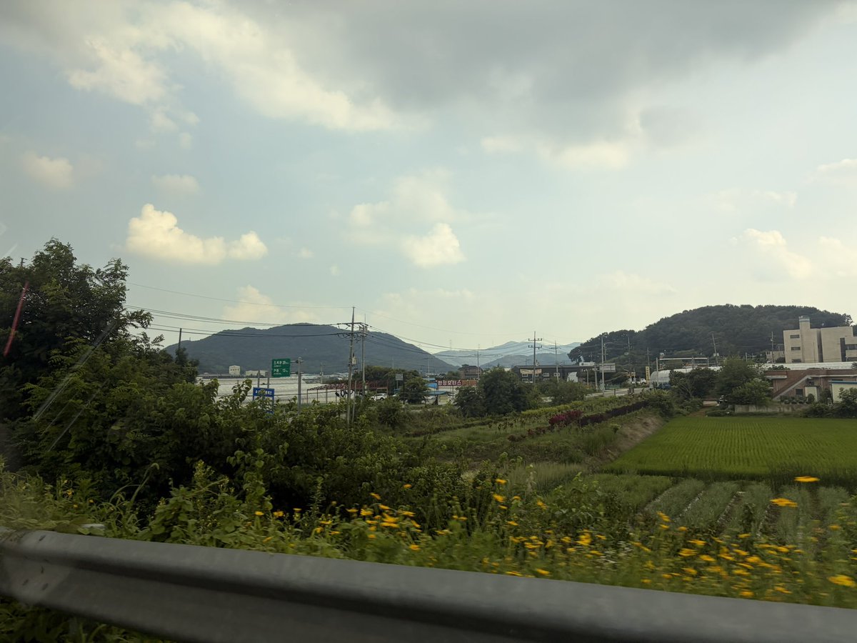 33tevn's tweet photo. 호프또봣고
스파이더맨보고
시골다녀왓어요♪♬ https://t.co/MxnPcSV41s