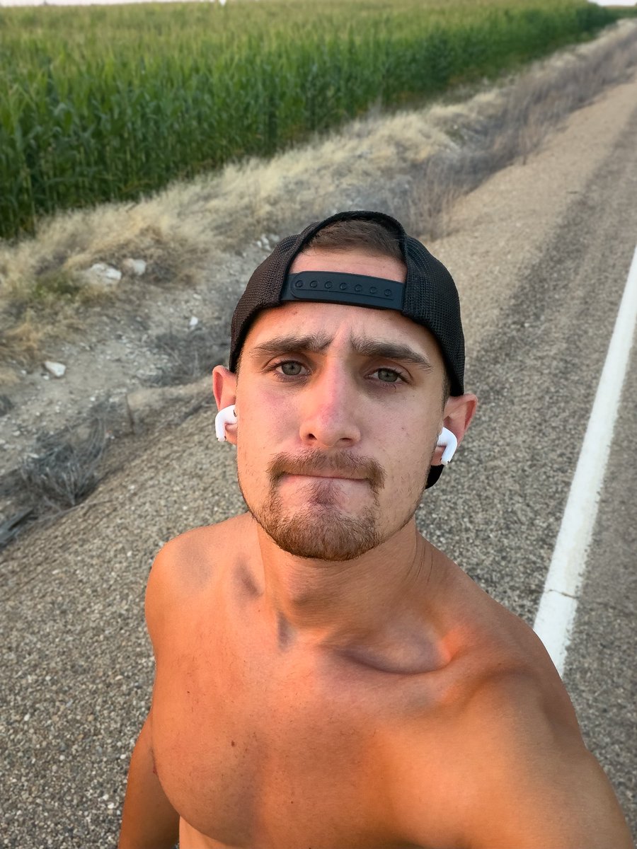 walkertravis13's tweet photo. Knocked out almost three miles. Not the type of cardio I prefer… but i guess it’ll work too🥵 https://t.co/2XbbNU9f1d