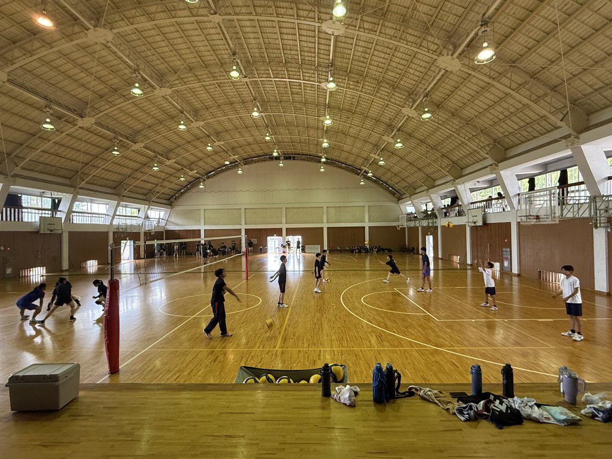 ichinoniya's tweet photo. 8月4日　中学生一日体験入学

今日は教務主任から丁寧な説明がありました。後半は高校生と部活動を一緒に体験しました。
♯中学生一日体験入学
♯部活動体験 https://t.co/MH8jcetsUN